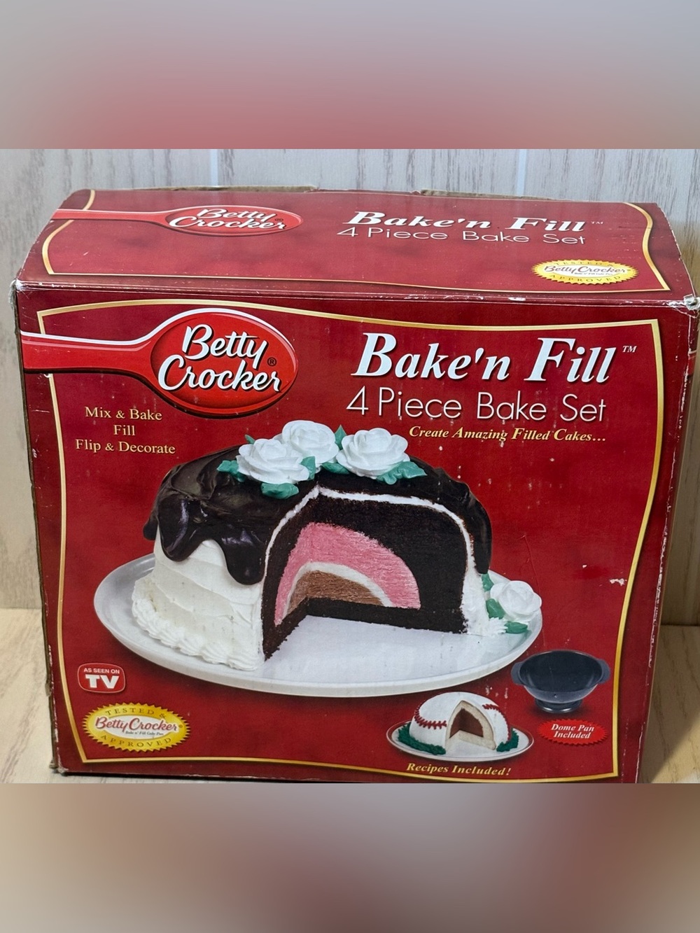 Vintage Betty Crocker Bake n Fill 4 Piece Cake Bake Set Pan 2005
